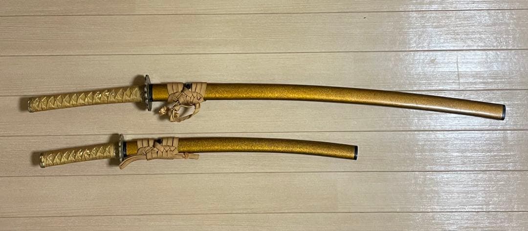 ポメ　模造刀　居合刀　太刀　脇差　刀掛け　武具　X098