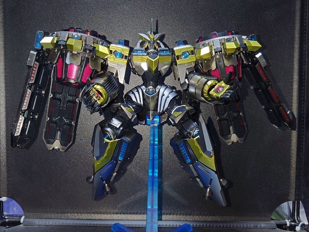 PLAMAX 天霆號アーゼウス／遊戯王カードゲーム　塗装済み完成品