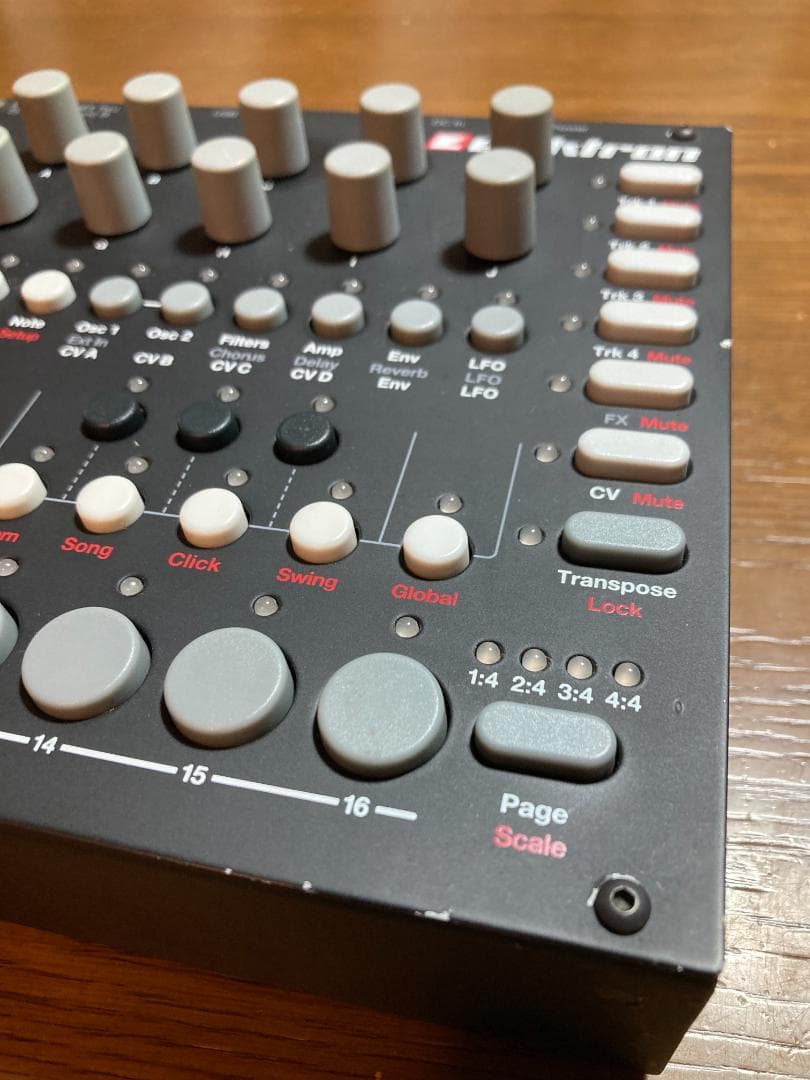 Elektron エレクトロンAnalog four 【難あり】