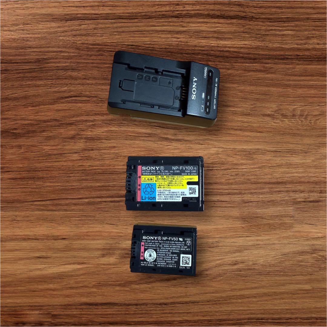 美品　ビデオカメラ　SONY ハンディカム　軽量カメラ　プロジェクター機能