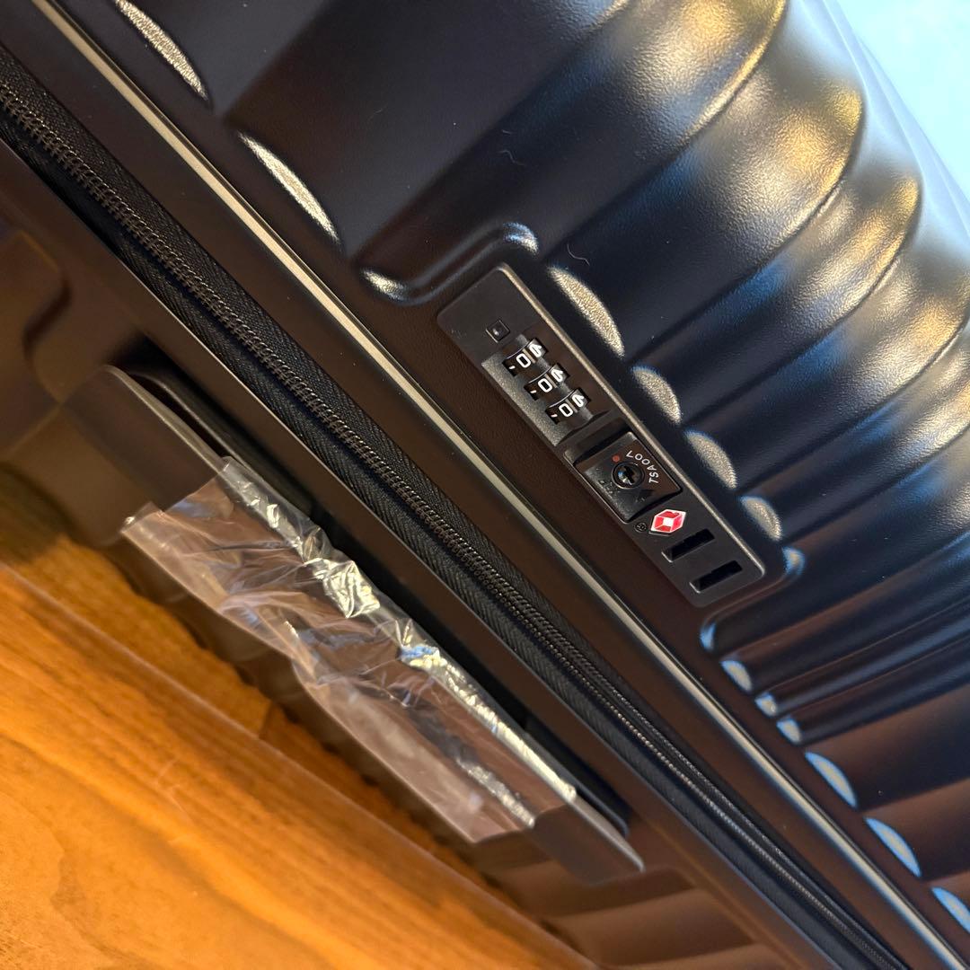 新品未使用【海外限定】THENORTH FACE キャリーケース　24インチ