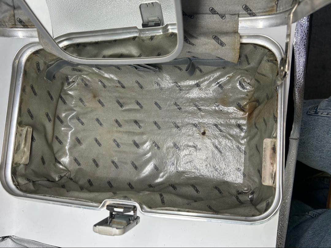 RIMOWA アルミニウム シルバーケース