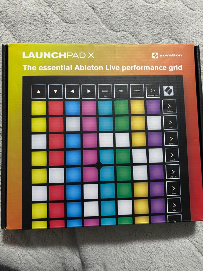 Novation Launchpad X MIDIコントローラー