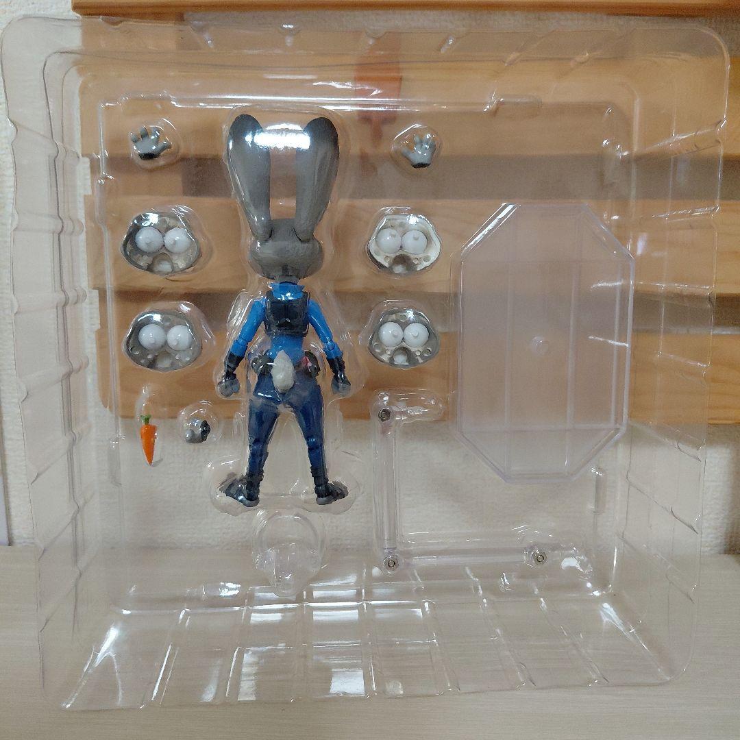 ぴ*ん様 ズートピア　リボルテック ジュディ・ホップス ムービーリボ　フィギュア