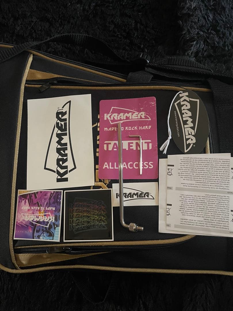 KRAMER Tracii Guns Gunstarランダムスター？