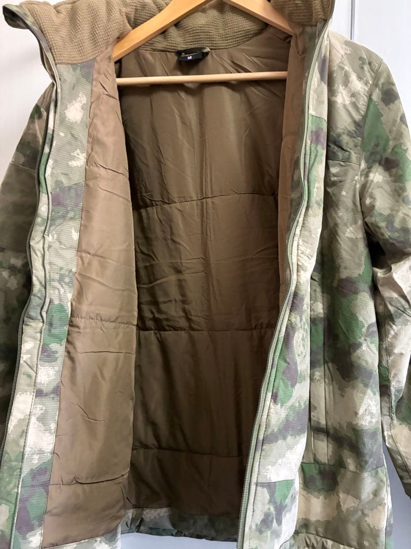 未使用保管品ロシア軍北朝鮮軍仕様内綿入防寒外衣フード収納可能高品質お洒落です