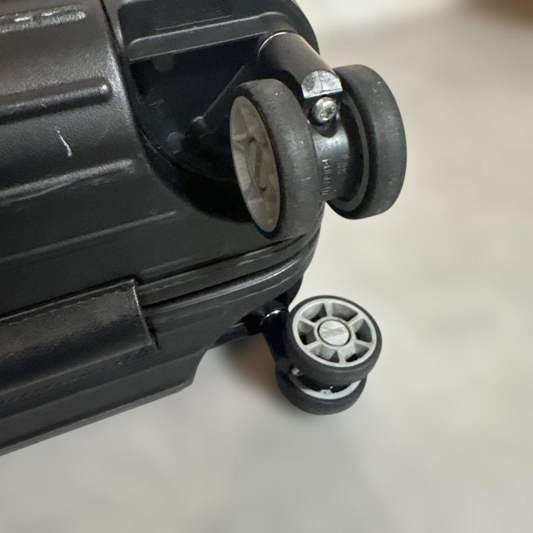 RIMOWA ボレロ 4輪 キャビン 30L｜スリーブ付き／正規店購入