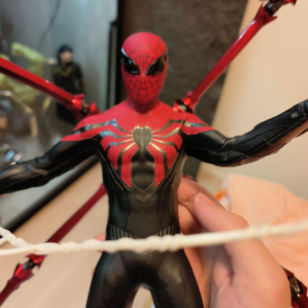 ホットトイズSpider man スパイダーマン スーペリア・スーツ VGM61