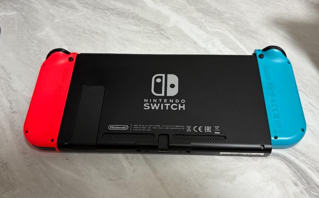 任天堂 Nintendo Switch 新型 HAC-001（-01）