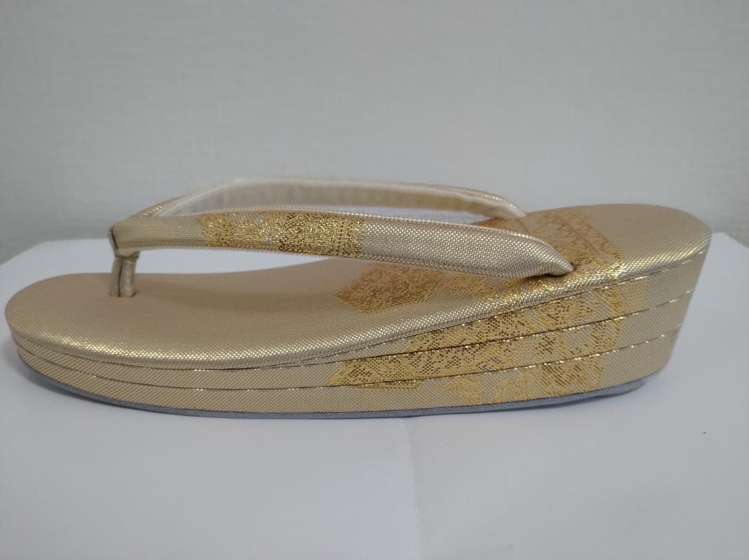 成人式振袖用 バッグと草履セット ゴールド刺繍