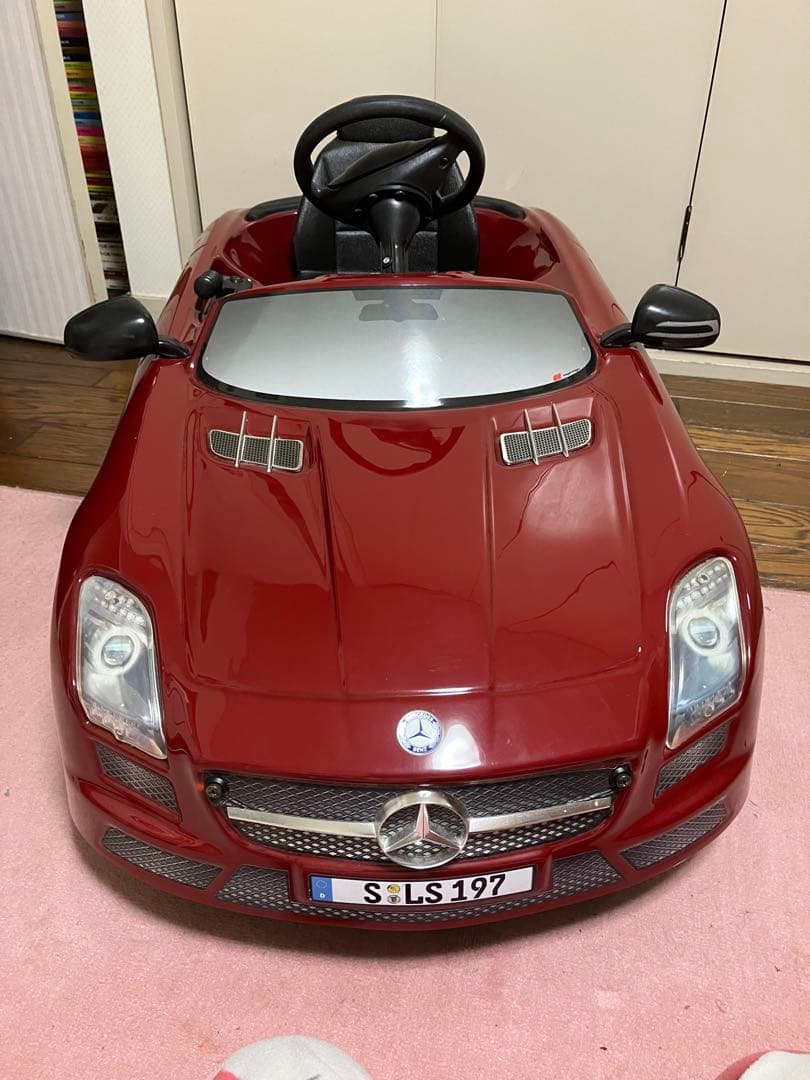 正規ディラーにて購入メルセデスベンツSLS197 ペダル式キッズカー 【超美品】