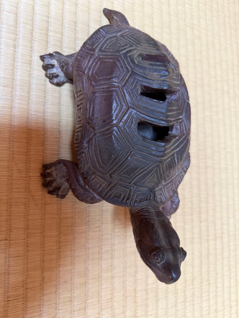 亀の形 工芸品　陶雲