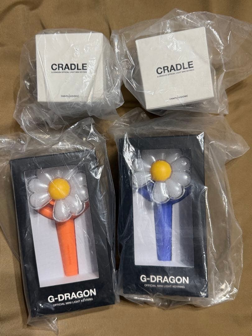 G-DRAGON ジヨン ミニペンライト キーリング キーホルダー セット4個