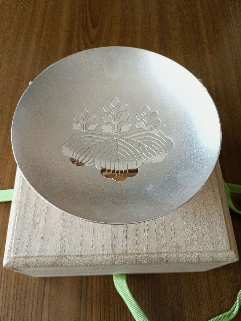 銀盃純銀　内閣総理大臣贈　177.5g 箱付