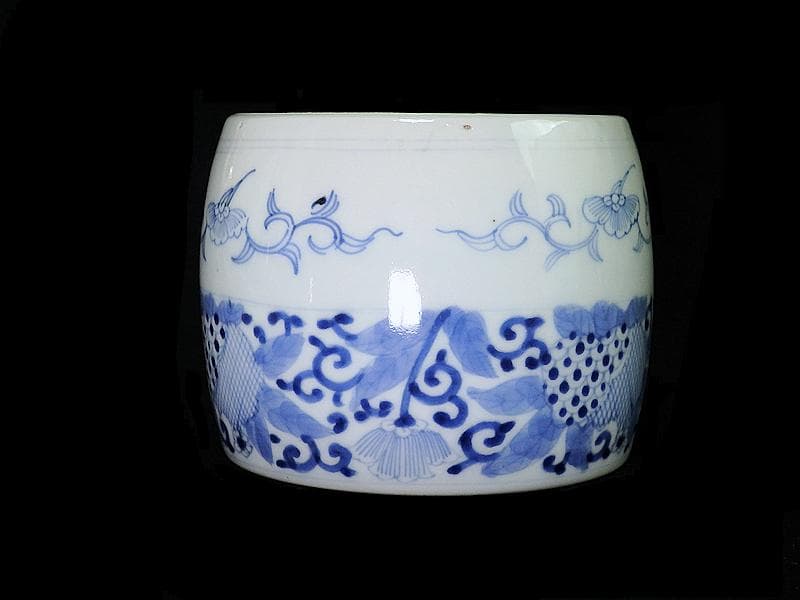 古伊万里　染付　花に唐草の図　火入れ　E613AS-fbqh