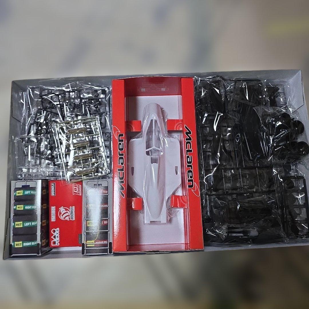 McLaren MP4/4 1988年モデル プラモデル