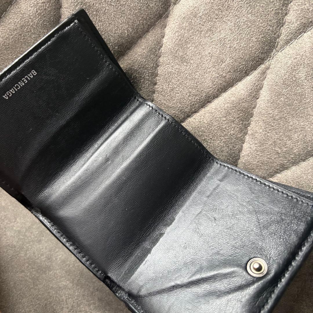 バレンシアガ 三つ折りブラック アワーグラス クロコ 型押し Bロゴ