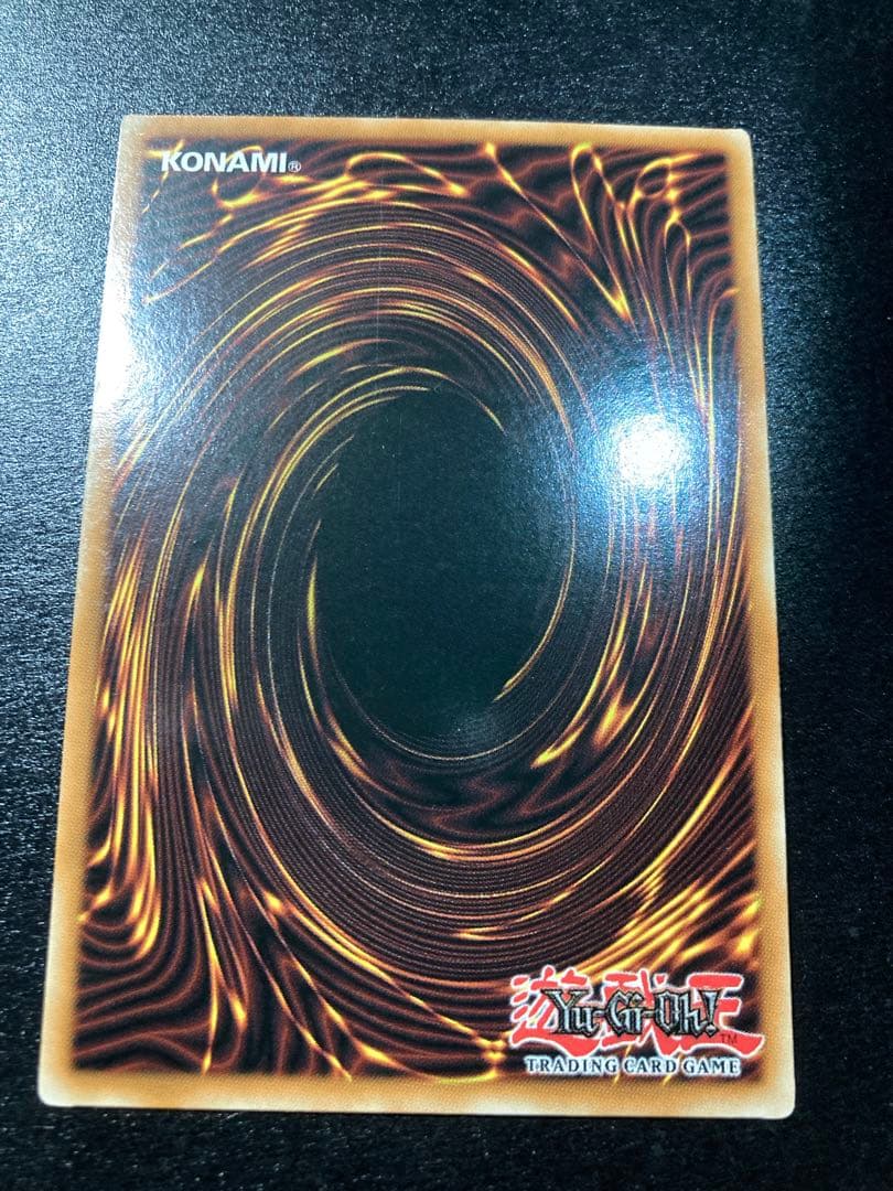 超希少　遊戯王　ブラックマジシャン　カナダ版ウルトラレア