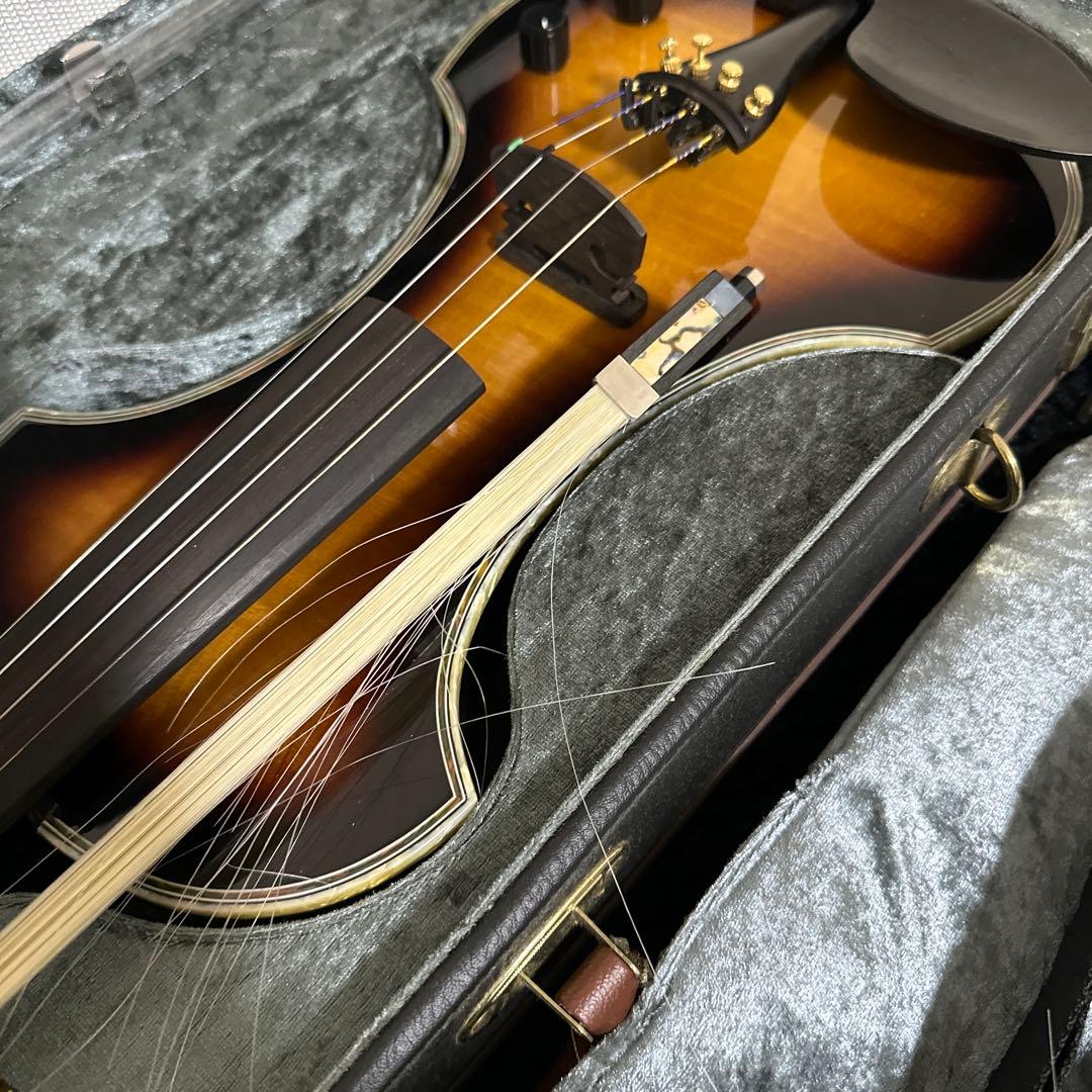 レア Fender FV-3 エレキバイオリン 専用ケース等 付属品多数 弦楽器
