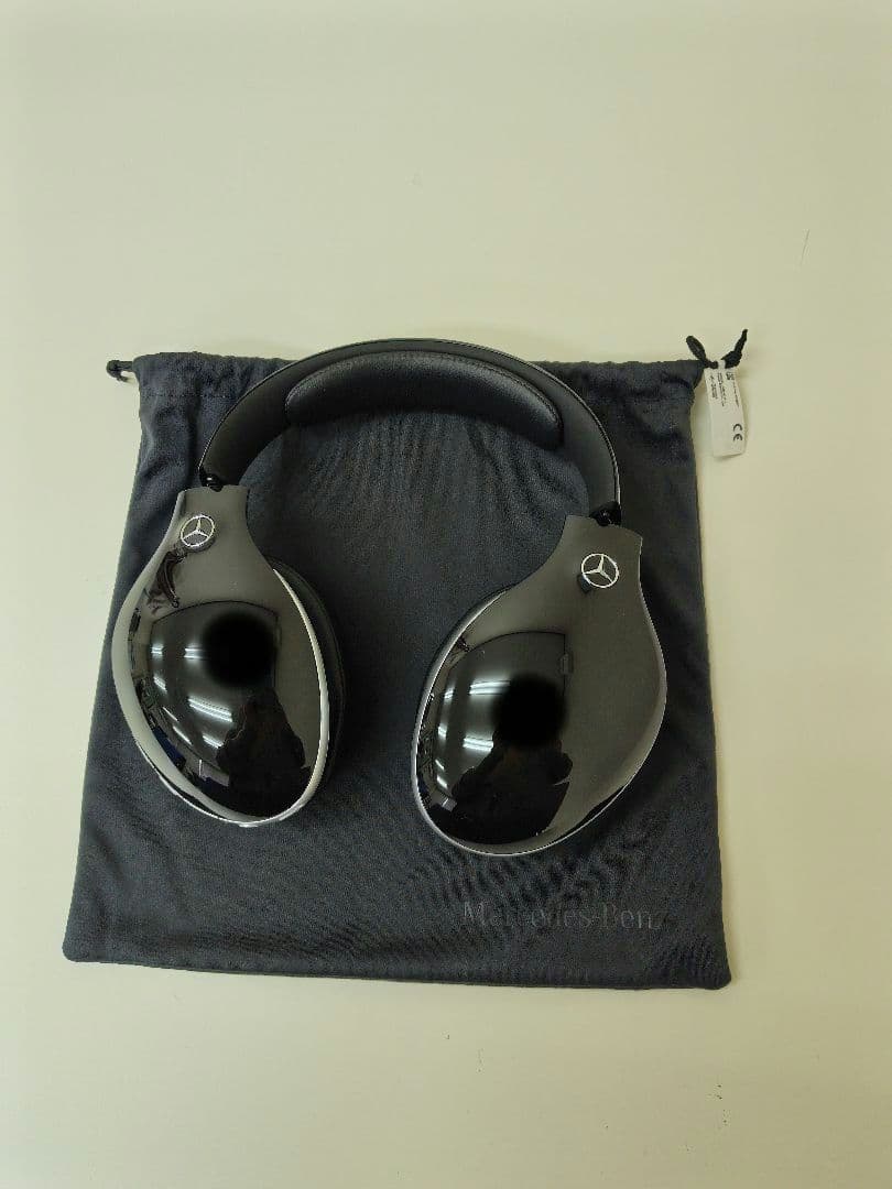 Mercedes ワイヤレスヘッドホン ブラック