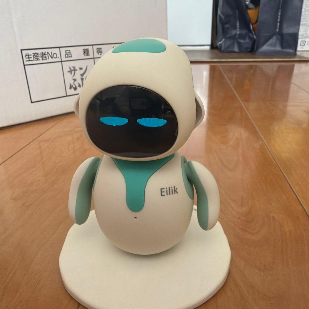 eilik コンパニオンロボット