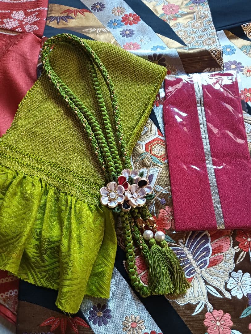 王道の古典色柄　振袖フルセット　朱赤　絞り　金彩　刺繍　美品　丈160 裄66