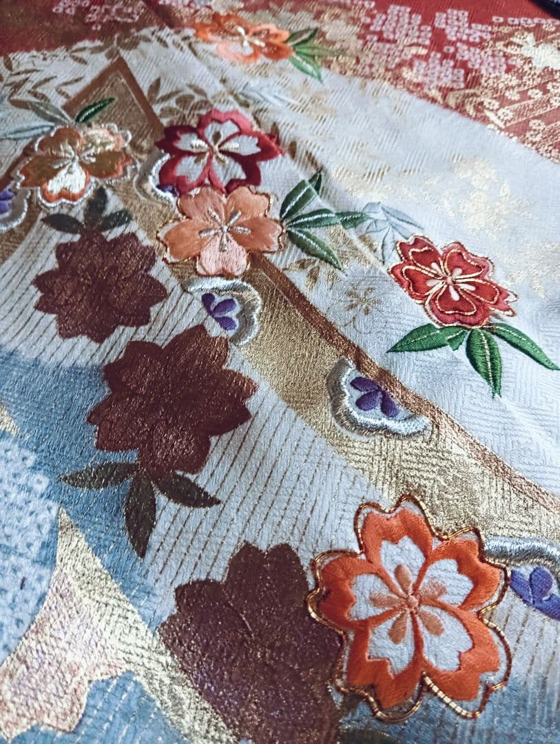 王道の古典色柄　振袖フルセット　朱赤　絞り　金彩　刺繍　美品　丈160 裄66