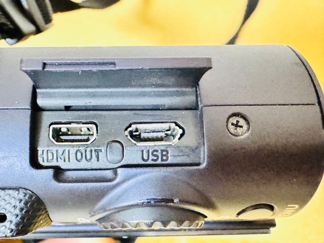 CASIO EX-10デジタルカメラ