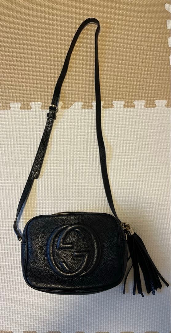GUCCI ブラックレザー ショルダーバッグ
