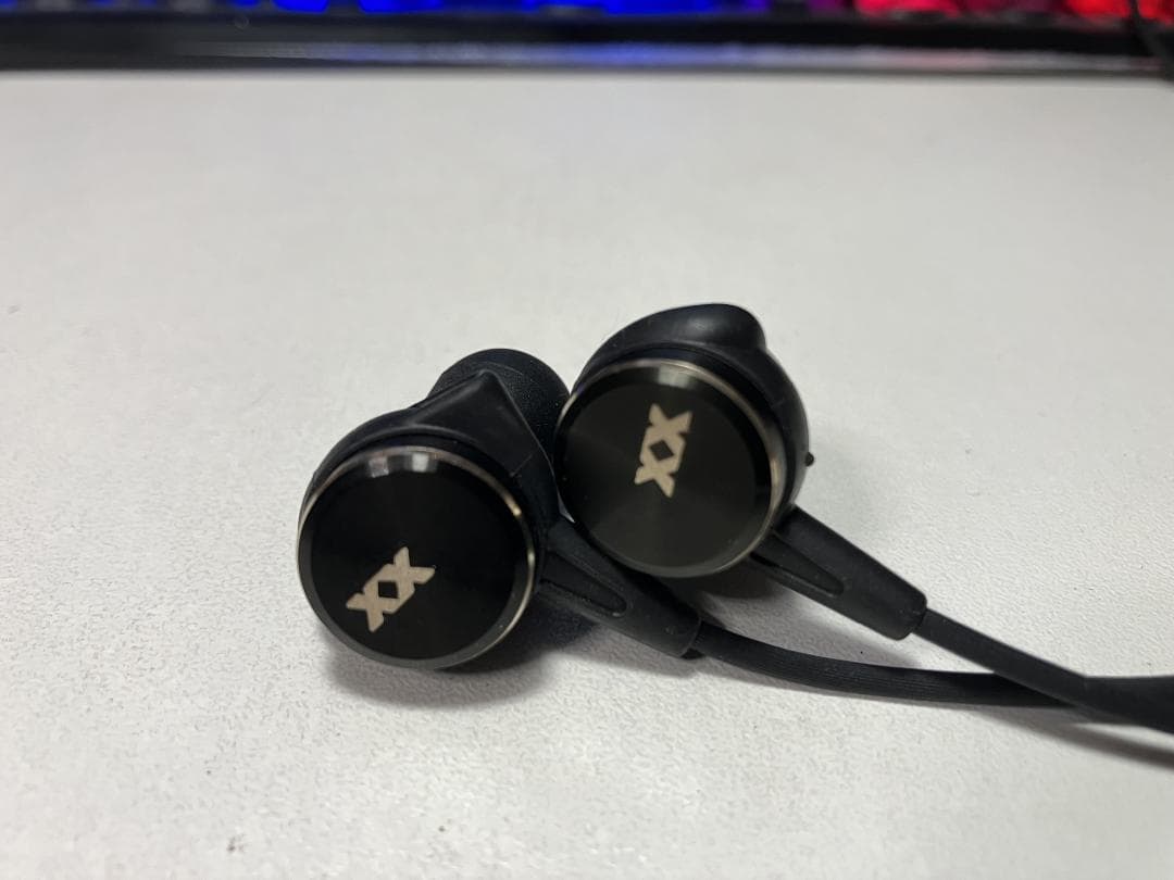 JVC FX99X-B 重低音 有線イヤホン 送料込み！