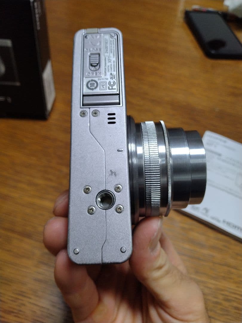 【箱あり】FUJIFILM XF1 富士フィルムコンパクトデジタルカメラ　黒