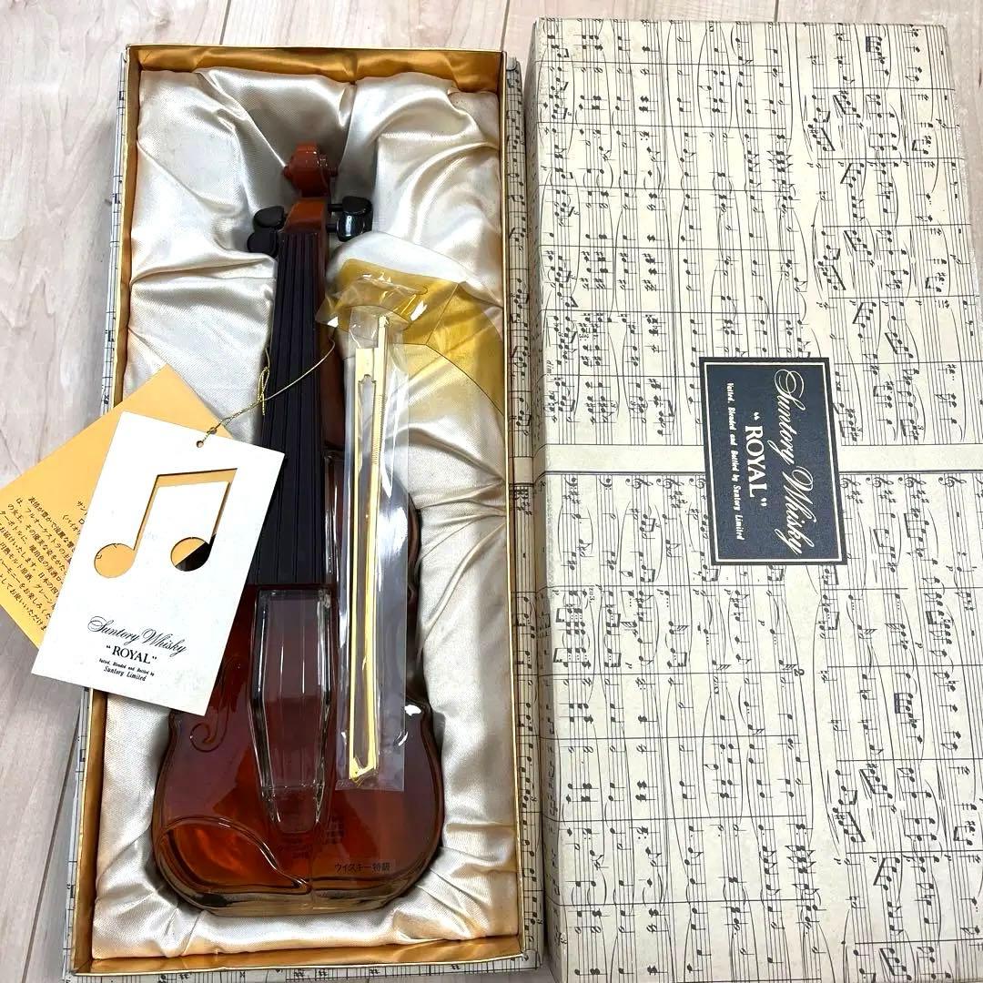 【新品未開封】サントリー　ウイスキーローヤル　バイオリン型ボトル　700ml