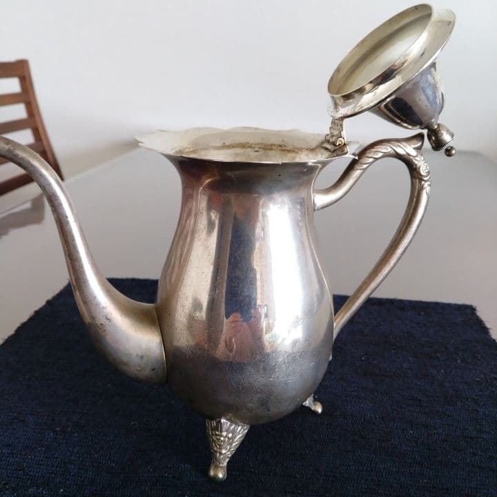 脚付きティーポット＆シュガーポットセット ビンテージ品 バラのレリーフ