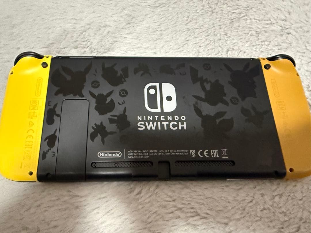 Nintendo Switch ピカチュウ・イーブイモデル