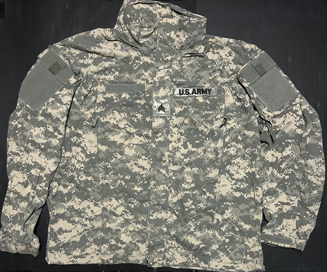 米軍放出品　ECWCS GEN3 ソフトシェル　UCP(ACU)　Lサイズ