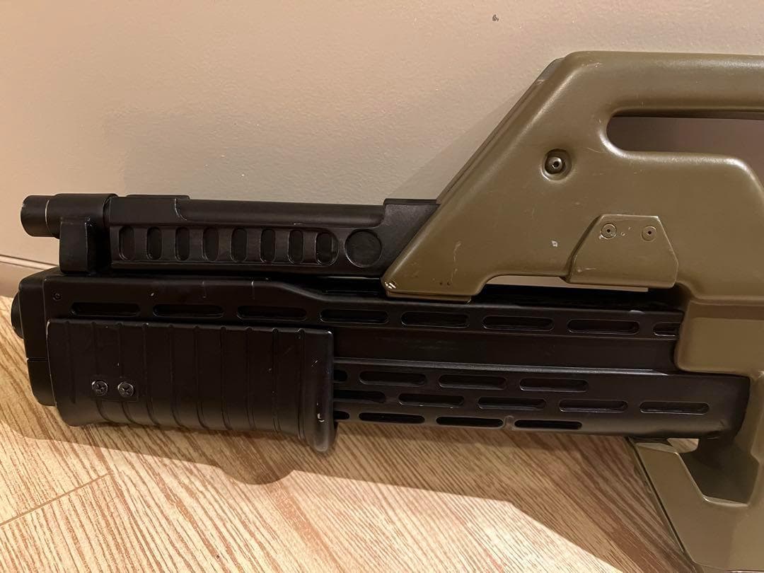 エイリアン２ １/１スケールＭ４１Ａパルスライフル ハリウッドコレクティブルズ