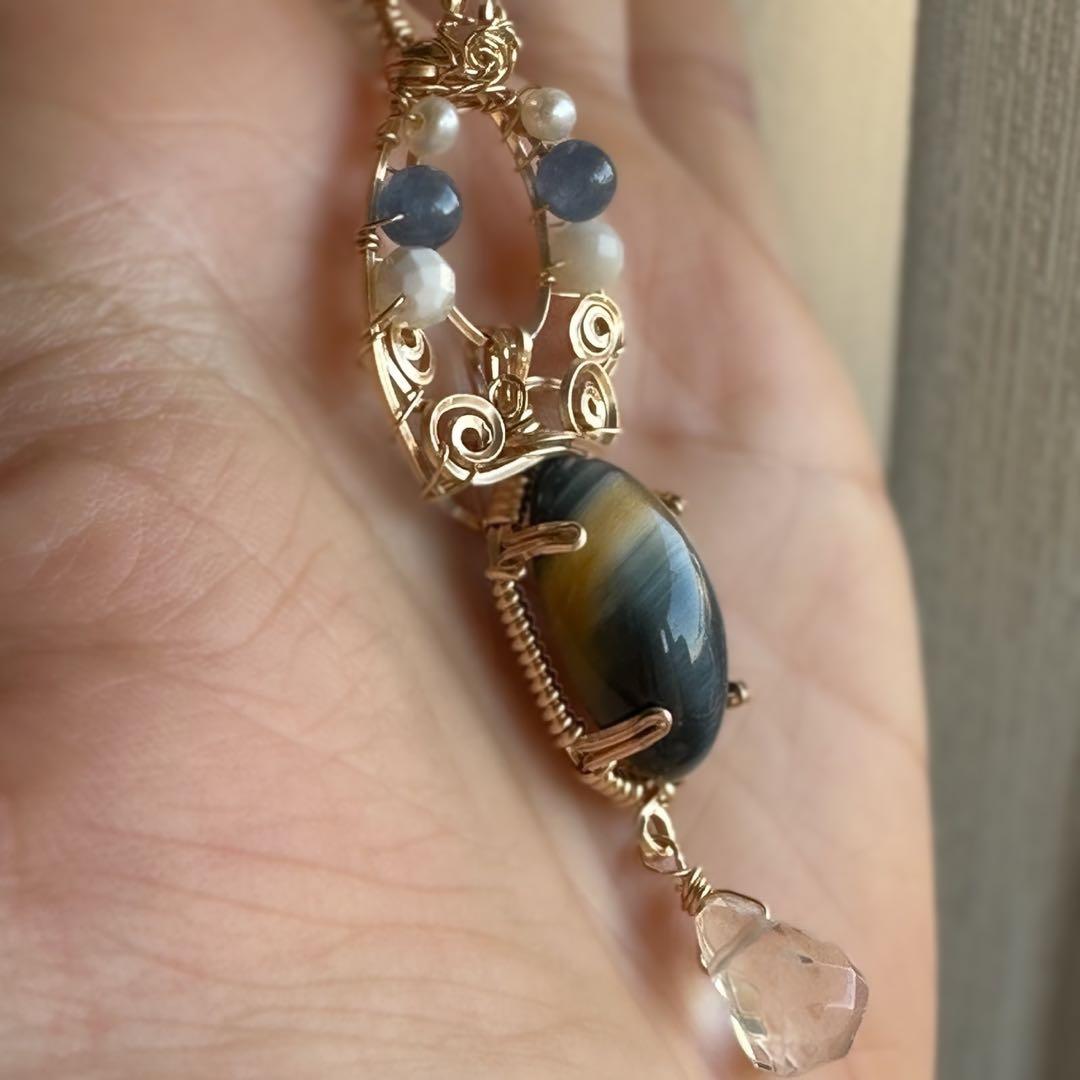 キャッツアイが美しいホークスアイの14kgfワイヤージュエリー