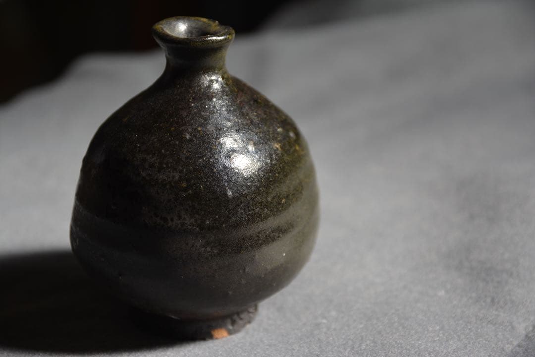 余宮隆 黒徳利