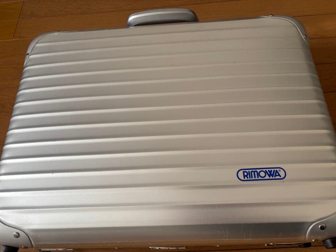 RIMOWA アルミニウム ビジネスバッグ シルバー 中型