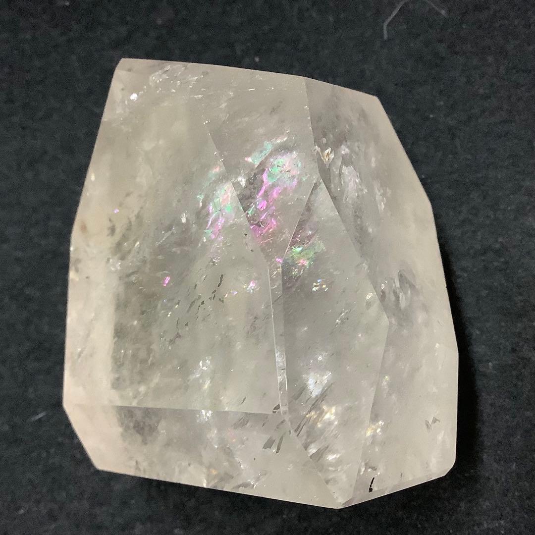 【神々の山、強力な浄化力】天然石 虹入りヒマラヤ水晶 原石 ７６５.５ｃｔ.