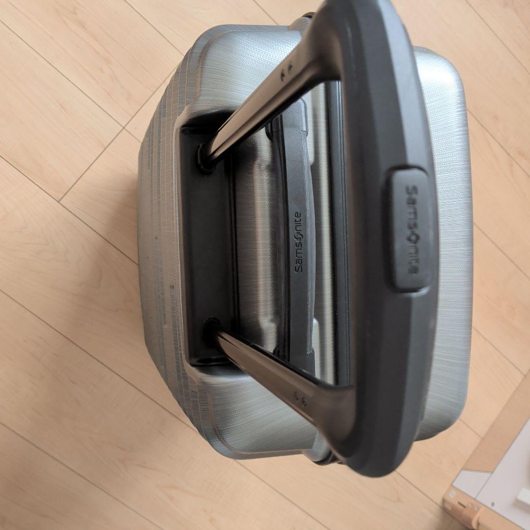 スーツケース samsonite　機内持ち込み