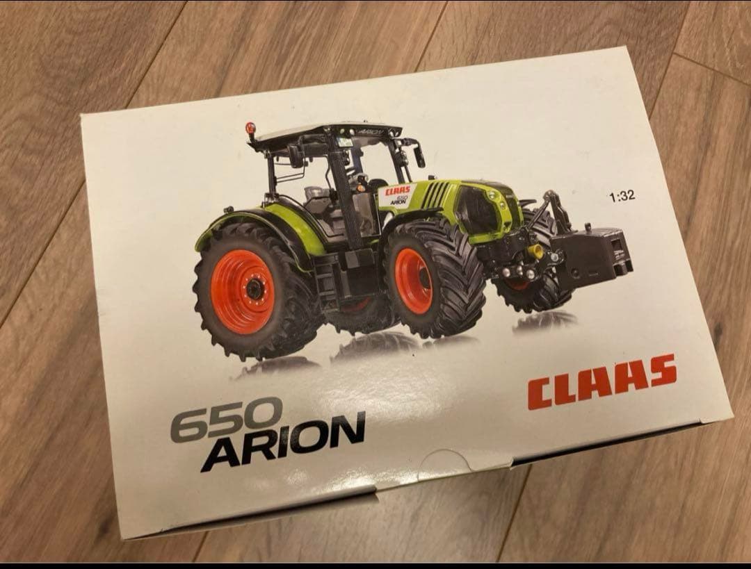 wiking CLAAS 650 ARION トラクター 1/32