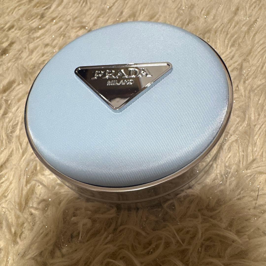 【PRADA 】AUGMENTEDSKIN クッションファンデーション LN10