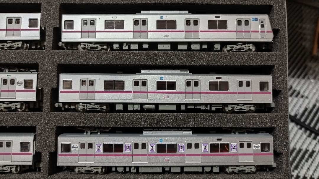 (営団)東京メトロ　8000系　8110編成　ラッピング加工品　マイクロエース