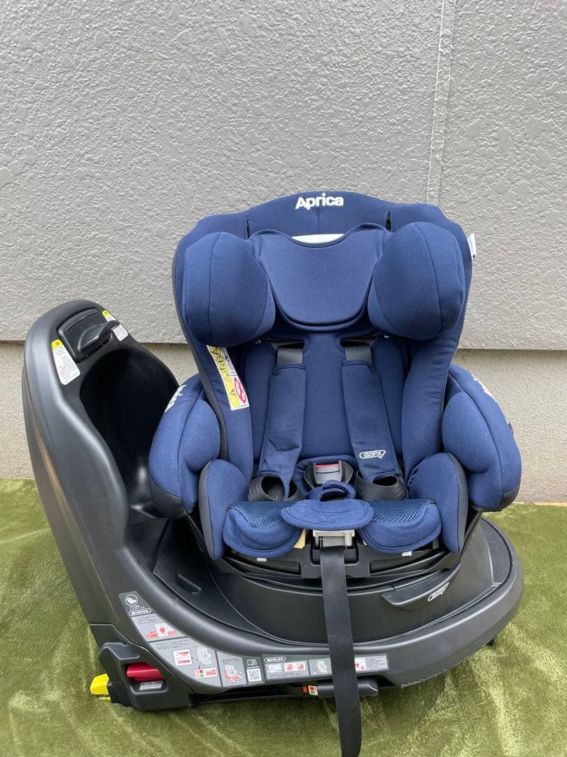 美品　【ISOFIX】Apricaディアターンプラス　AB チャイルドシート