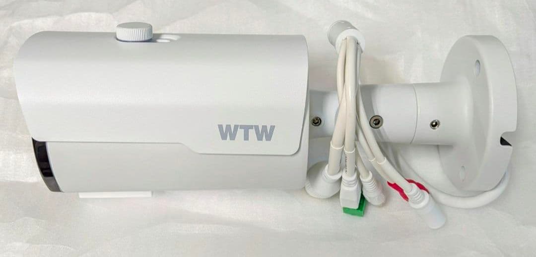 塚本無線のNVRレコーダー（1台）、防犯カメラ（2台）のセット