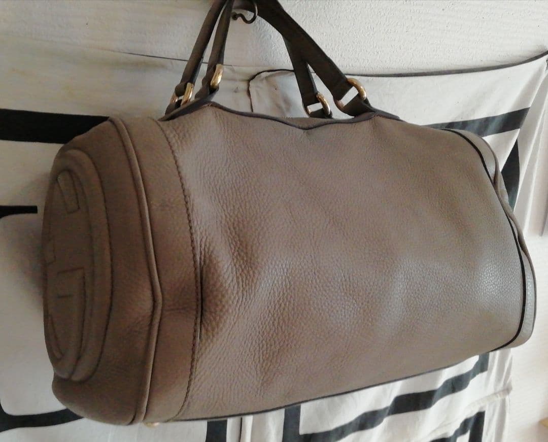 GUCCI　グッチ　ソーホー　SOHO ミニボストン　本革　タッセル　GGロゴ