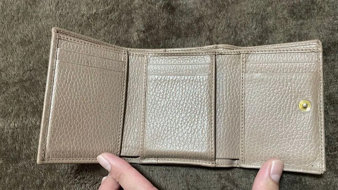Gucci GGマーモント　ベージュ レザー三つ折り財布