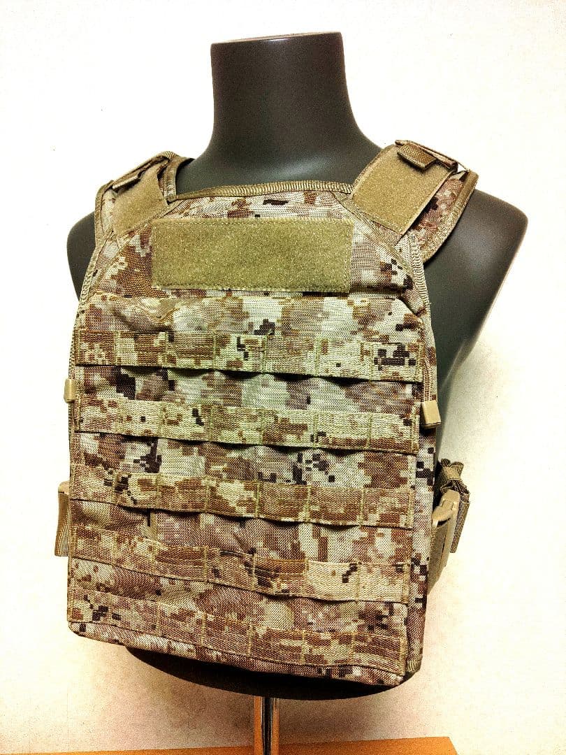 Frigate Bird　アメリカ海兵隊　ピクセルデザートカモ　プレートキャリア