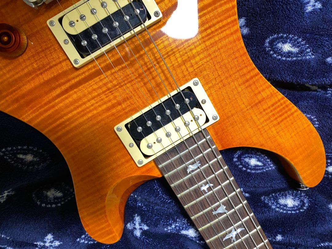 PRS SE Custom 22 セミホロウボディギター